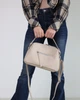 Женская сумка WeLassie на два отделения из натуральной кожи с тыльным карманом молочная Фрея - изображение 2
