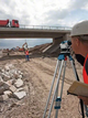 Профессиональный оптический нивелир Bosch Professional GOL 20 D в кейсе с штативом BT 160, линейкой GR 500, диапазон 60 м - изображение 5