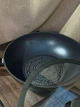 Сковорода WOK Edenberg EB-3490 30 см з кришкою, глибока сковорода вок з алюмінію з алмазним антипригарним покриттям, містка сковорода 4.6 л для індукційної, газової та електричної плити, кухонная сковорода Edenberg для змаження, тушкування та - зображення 3