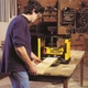 Верстак DeWALT рейсмусный 1800 Вт, 10000 об/мин, вес 33 кг (DW733) - изображение 4