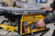 Професійна пила настільна мережева DeWALT DWE7492 : 2000 Вт, диск 250 мм - зображення 10