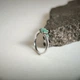 Серебряное кольцо с натуральным изумрудом 0.808ct, вес изделия 2,02 гр (2181774) - изображение 2