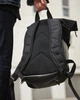 Стильный и практичный рюкзак роллтоп для ноутбука Rolltop для путешествий черного цвета - изображение 6