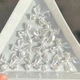 Шарм для декора ногтей Бантики белые с ленточками Pearl White (10 штук) - изображение 2