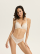 Majtki tanga damskie koronkowe Esotiq Blueberry 42556-01X L Kremowe (5903972524589) - obraz 3
