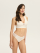 Majtki brazyliany damskie siateczkowe Esotiq Blank 42883-01X XL Kremowe (5903972553800) - obraz 3