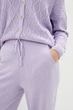 Жіночі хвилясті брюки вільного крою з кишенями SEWEL 42-44 Бузковий (sw-2000000285498) - изображение 3