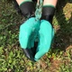 Садовые перчатки с пластиковыми когтями-наконечниками для распушивания в саду и огороде Garden Genie Gloves (зеленые) - изображение 10