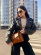 Сумка багет каркасная широкий ремень кожаная средняя коричневая ARTiS Bags 1757 4778 - изображение 4