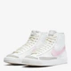 Подростковые кожаные кеды для девочек Nike Blazer Mid 77 DA4086-106 35.5 Белые (0196149527697) - изображение 4