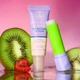 Набор бальзамов для губ EOS FlavorLab с маслом ши ароматом малины и киви 2 шт - изображение 4