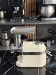 Бежевая электромясорубка Rainberg RB-2270, 3800 Вт, мощная мясорубка, шнековая мясорубка - изображение 2