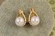 Сережки Xuping Jewelry вершина з перлиною 1,3 см золотисті - зображення 1