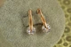 Серьги Xuping Jewelry Повитруля с белым камнем 2 см золотистые - изображение 1