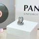 Срібні сережки Pandora Пандора Подвійна стрічка з pavé 290058C01 - зображення 2
