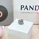 Срібні сережки Pandora Пандора Подвійна стрічка з pavé 290058C01 - зображення 6