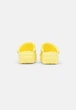Жіночі крокси Crocs women´s classic platform clog Banana (40-41, жовтий) - зображення 10