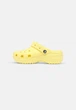Жіночі крокси Crocs women´s classic platform clog Banana (40-41, жовтий) - зображення 12