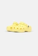 Жіночі крокси Crocs women´s classic platform clog Banana (40-41, жовтий) - зображення 13