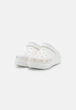 Жіночі крокси Crocs Classic Crush Clog White (42-43, білий) - зображення 7
