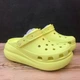 Жіночі крокси Crocs Classic Crush Sulphur (42-43, лимонний) - зображення 2
