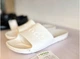 Жіночі шльопанці Crocs Slide Sandal Bone (36-37, бежевий) - изображение 2