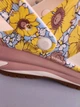 Жіночі Сандалі Crocs Mega Crush Retro Floral Sandal Vanilla\Cork (39-40, бежевий) - изображение 8
