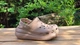Жіночі крокси Crocs Classic Crush Clog Latte (37-38, коричневий) - зображення 7