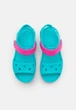 Дитячі сандалії для дівчинки Crocs Crocband Sandal Digital Aqua (30/31, блакитні) - изображение 4