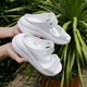 Жіночі шльопанці Crocs CLASSIC CRUSH Slide Sandal White (37-38, білі) - зображення 4
