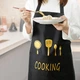 Водонепроницаемый кухонный фартук с принтом Cooking на завязках с карманом, черный с золотым (107215053) - изображение 3
