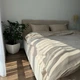 Простынь на резинке Lavson из премиального 4-х слойного муслина 120х200х25 Бежевый - изображение 5