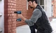 Аккумуляторная бесщеточная дрель-шуруповерт Bosch GSB 185-LI + 2х аккумуляторы по 2 А-час + зарядное устройство GAL 18V-20 + набор аксессуаров 82 шт. в кейсе для переноски (0615990N2P) - изображение 16