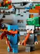 Дитячий конструктор Minecraft Гірська печера гра майнкрафт з LED підсвіткою ігровий набір з кубиків блоків фігурок тварин 587 деталей з печерою деревами лавою водою факелами та аксесуарами розвиваючий подарунок для творчості хлопчиків та дівчаток 66334 - зображення 4