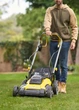 Газонокосилка аккумуляторная самоходная бесщеточная Stanley FatMax 20 В, 4 Ач, ширина кошения 51 см, высота кошения 25-57 мм, травосборник 40 л SFMCMWS251M - изображение 7