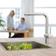 Cмеситель для кухни с выдвижной лейкой GROHE Minta сатин металл 30274DC0 - изображение 2