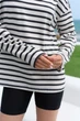 Жіночий лонгслів у смужку Intruder Stripe оверсайз з вирізом човник чорні смужки/L - зображення 4