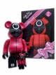 Статуэтка Bearbrick x Squid Game x Guard Triangle 400% + 100% 28 см + 7 см Medicom Toy Netflix - изображение 9