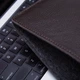 Чехол для MacBook Air 13" 2018-2025 из кожи "фрост" INCARNE Gamma Plus Коричневый - изображение 4