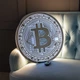 Зеркальное настенное украшение Bitcoin с LED подсветкой RGB 70 на 70 La Mir (bitcoin70) - изображение 1