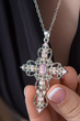 Ланцюжок із кулоном ажурний хрест Fashionn Jewerly зі стразами рожевий колір у корейському готичному стилі y2k аніме (SVS) - зображення 1