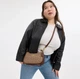 Женская сумка Coach Teri Shoulder Bag In Signature Canvas CV933 коричневая - изображение 4