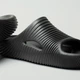 Чоловічі шльопанці Меллоу Чорні Crocs Mellow Tide Recovery Slide Slate Grey (46-47, чорний) - зображення 8