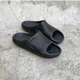 Чоловічі шльопанці Меллоу Чорні Crocs Mellow Tide Recovery Slide Slate Grey (46-47, чорний) - зображення 11