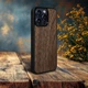 Накладка SkinBacker Wood для Apple iPhone 15 Pro Американский орех (79592) - изображение 1