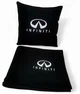 Плед и подушка в авто с вышитым логотипом INFINITI черный флис 260г/м2 размер M - изображение 1