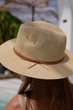 Летняя плетеная шляпа с золотым декором и цепочкой TENERIFE молочная - изображение 3