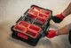 Многофункциональный ящик для инструментов с застежками Qbrick System TWO Organizer Plus для домашней мастерской и гаража Органайзер со складной ручкой Черно-красный - изображение 4