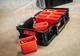 Многофункциональный ящик для инструментов с застежками Qbrick System TWO Organizer Plus для домашней мастерской и гаража Органайзер со складной ручкой Черно-красный - изображение 6