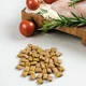 Хрумкі ласощі Savory Snack Подушечки для вибагливих котів з куркою та сиром 60 г - зображення 5